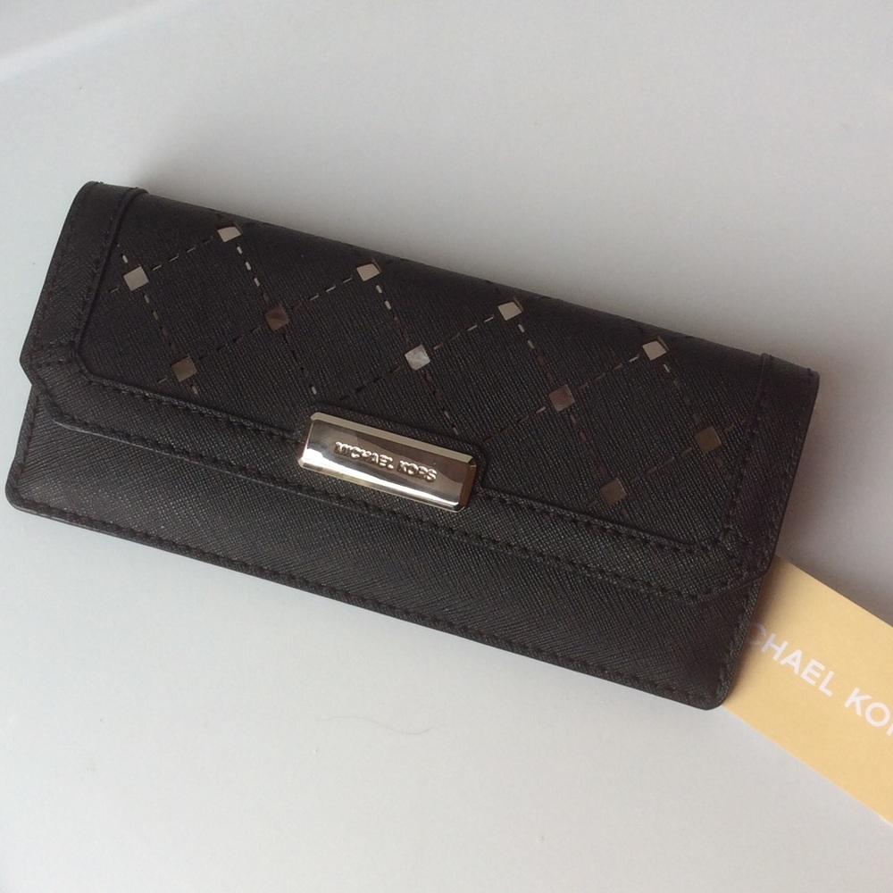 NWT ! Michael Kors Flap Wallet